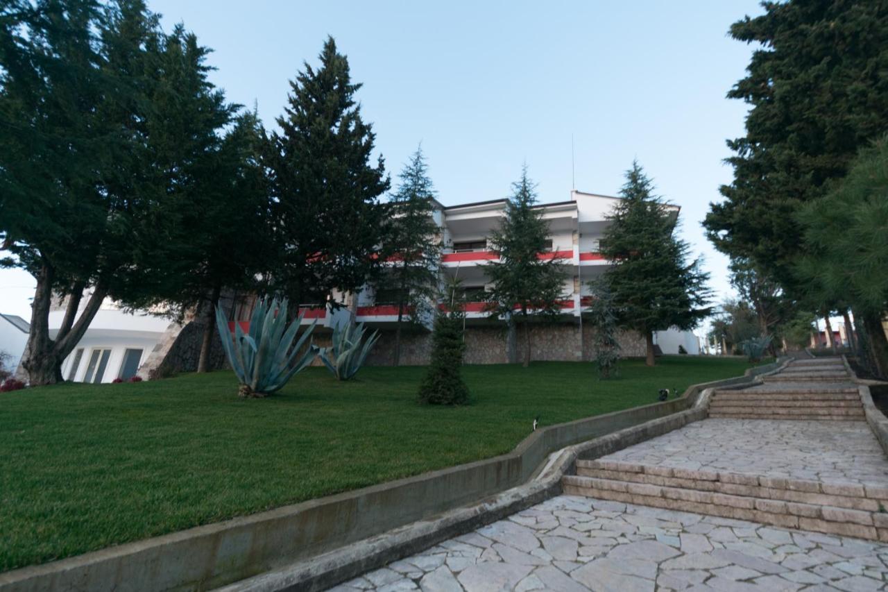 Chateau Linza Resort Tiranë Luaran gambar