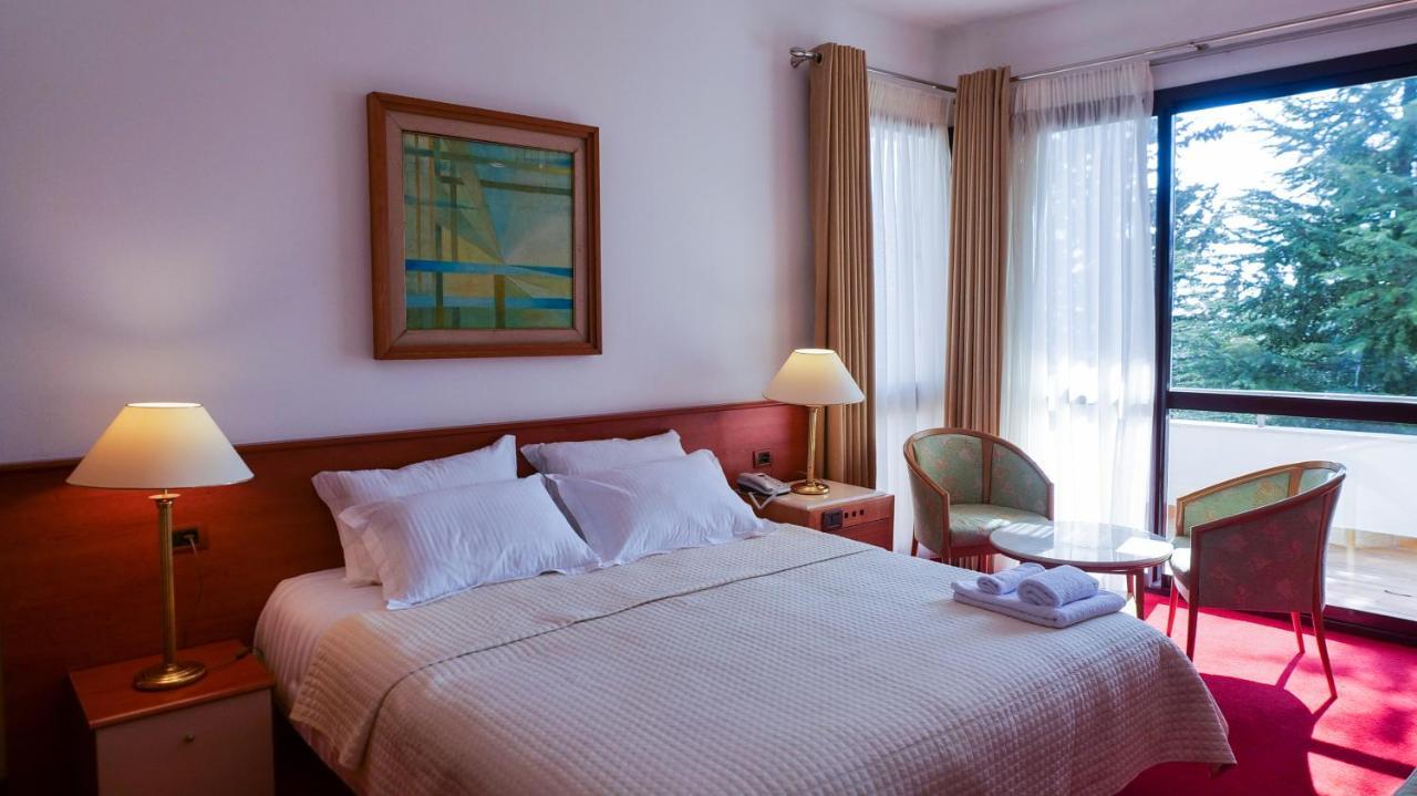 Chateau Linza Resort Tiranë Luaran gambar
