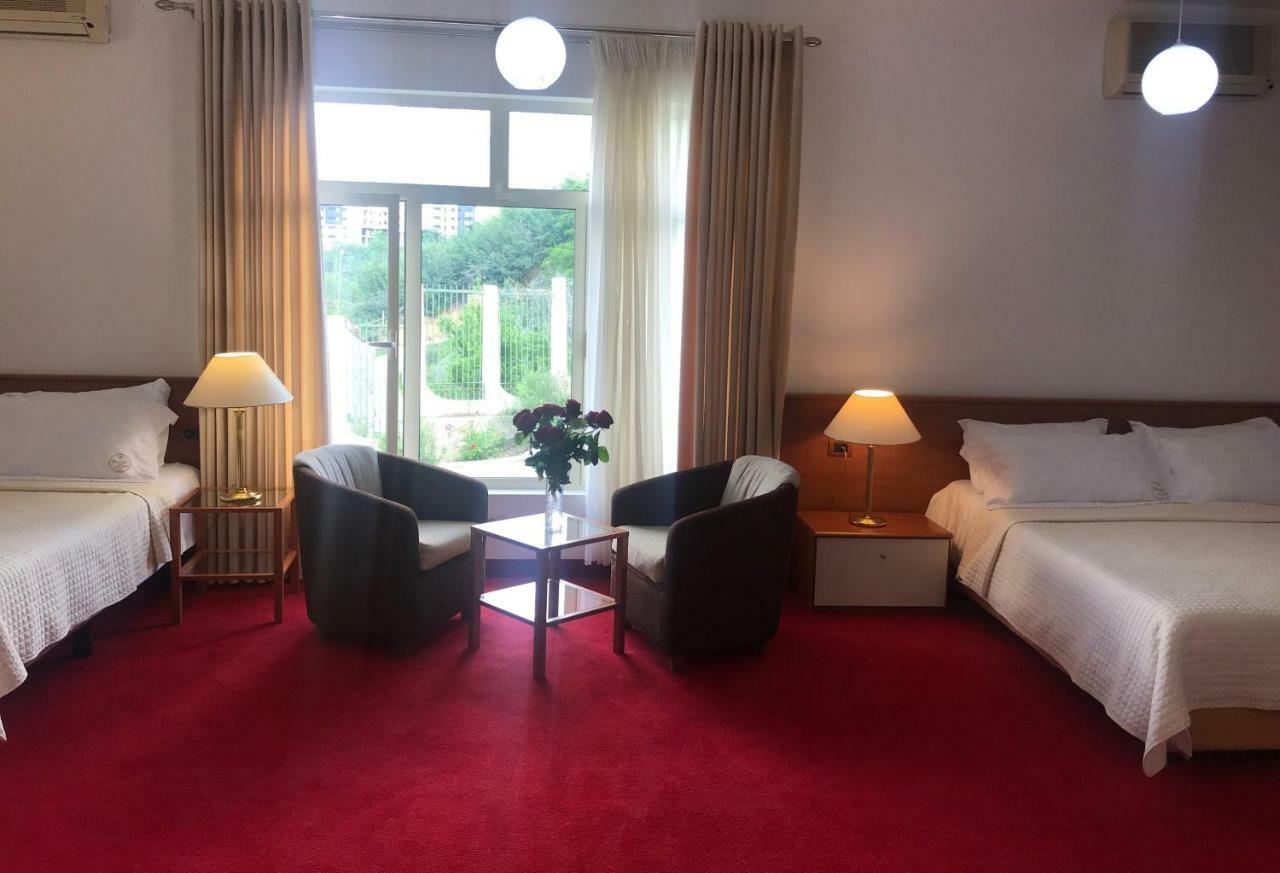 Chateau Linza Resort Tiranë Luaran gambar