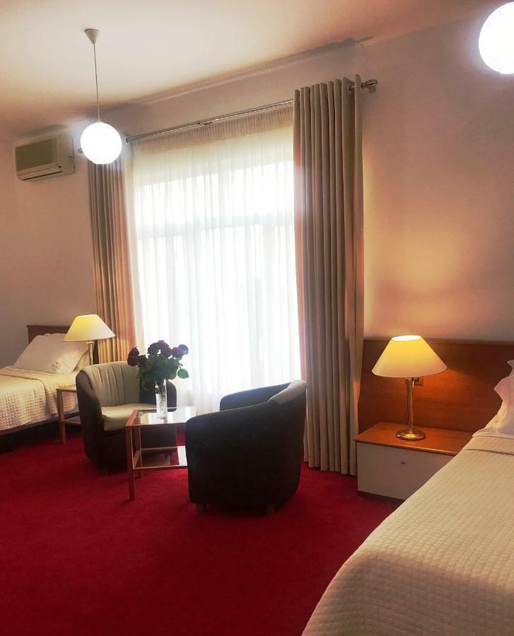 Chateau Linza Resort Tiranë Luaran gambar