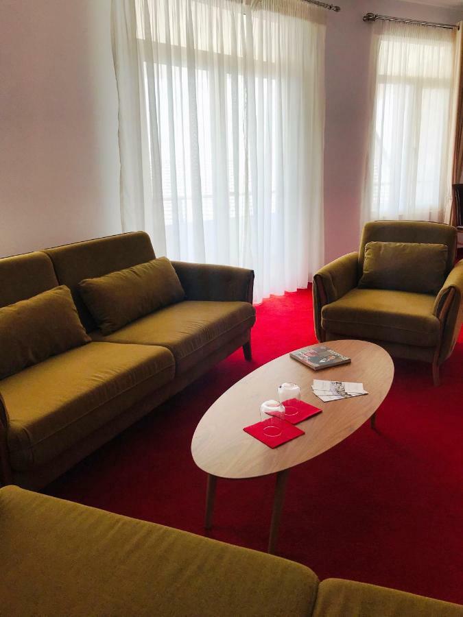 Chateau Linza Resort Tiranë Luaran gambar