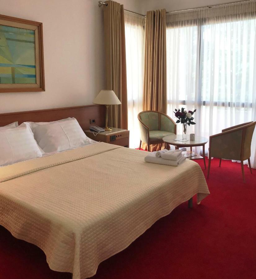 Chateau Linza Resort Tiranë Luaran gambar